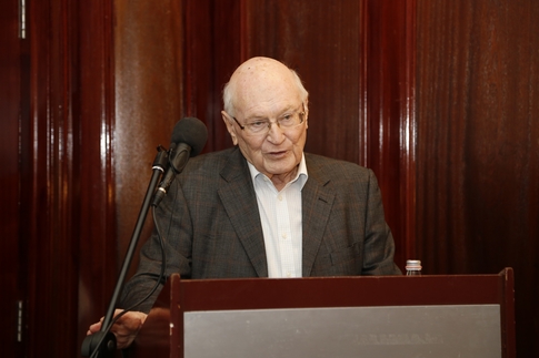 השופט (בדימוס) פרופ' יצחק זמיר