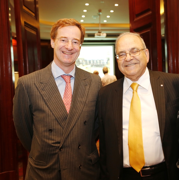 פרופ' שמעון שטרית והוד מעלתו, השגריר ג'ון קורנט דאלזיוס, שגריר בלגיה בישראל